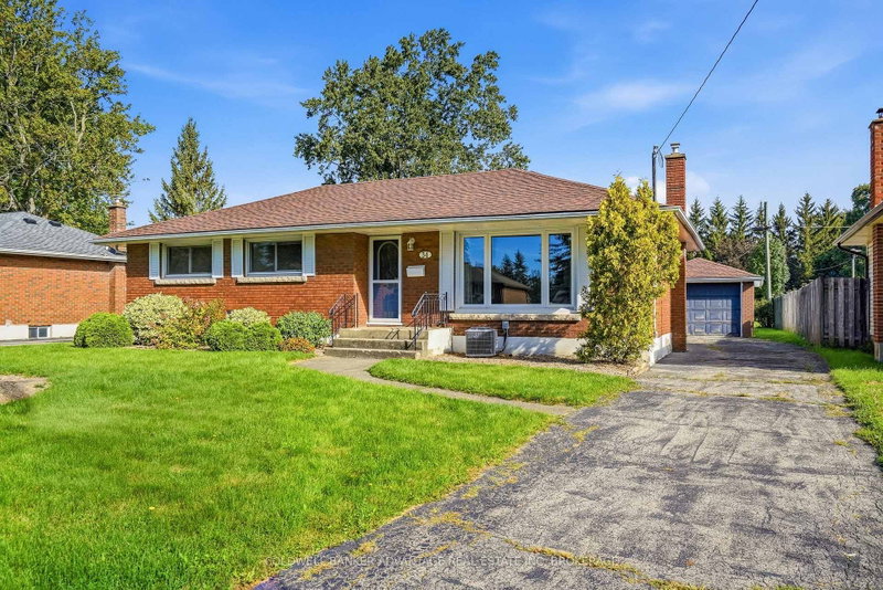 34 Beverly Crescent