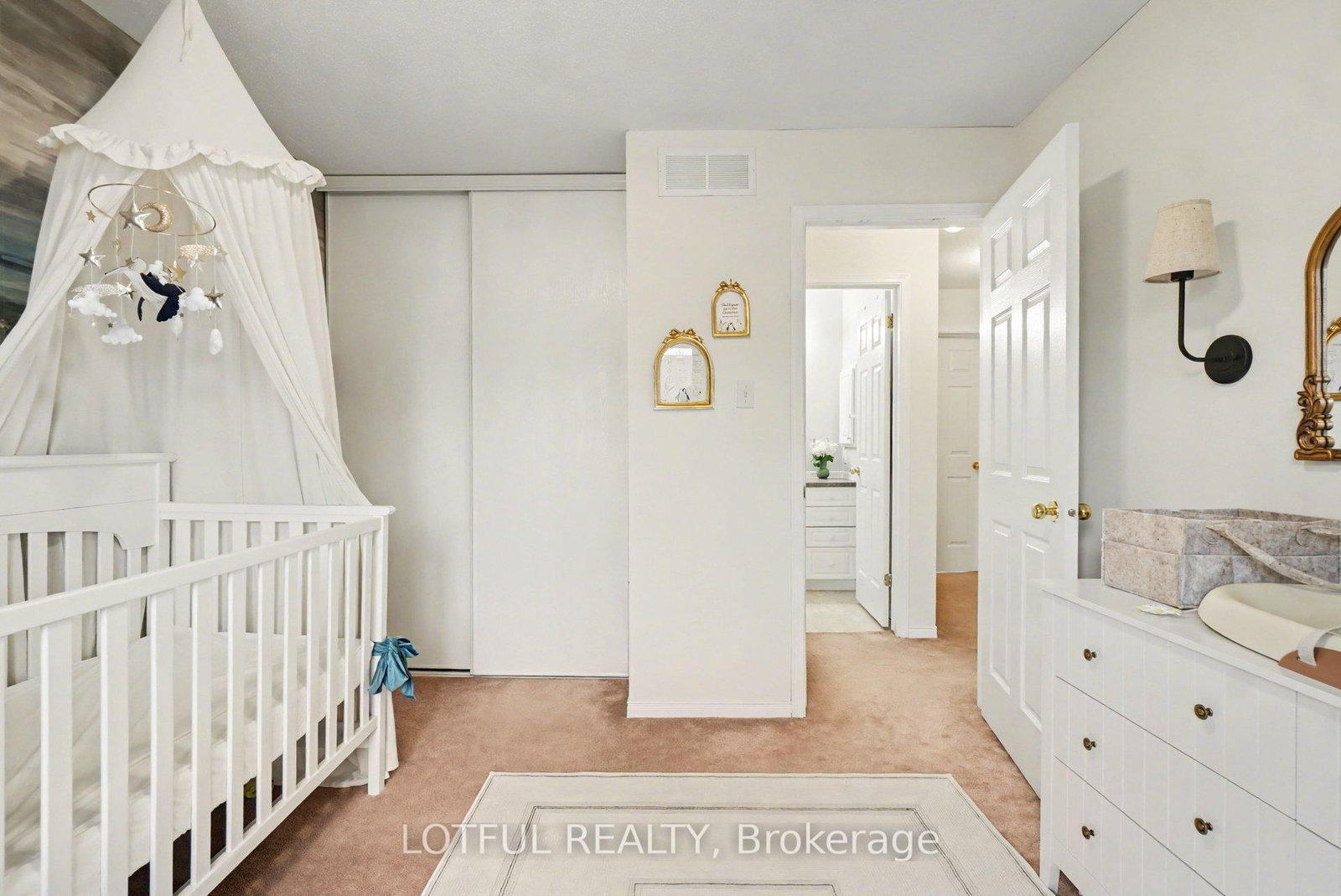 3 Collington Street • Ottawa, ON photo 22