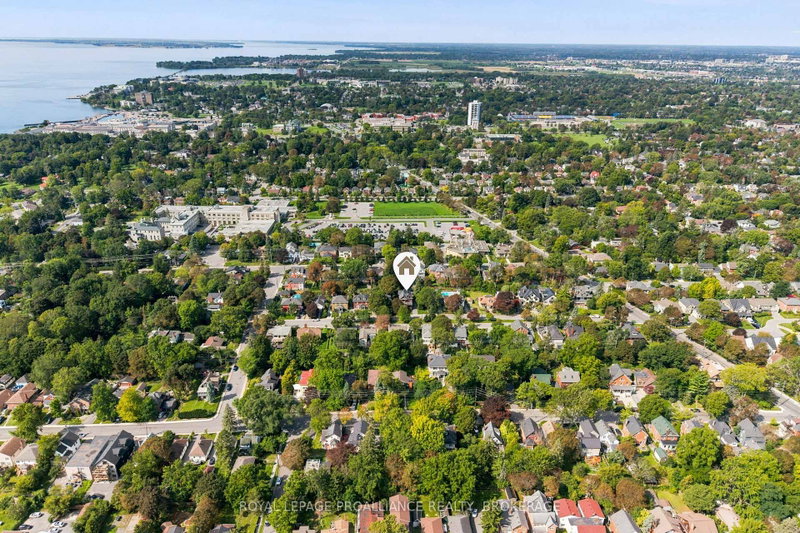 32 Kensington Avenue