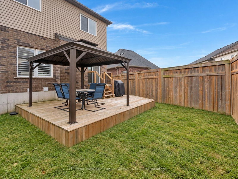 278 Thomas Slee Drive