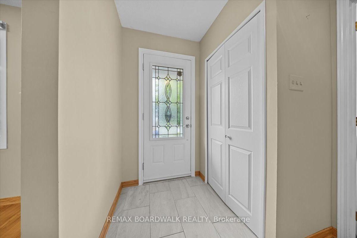 84 Westpark Drive • Ottawa, ON photo 3