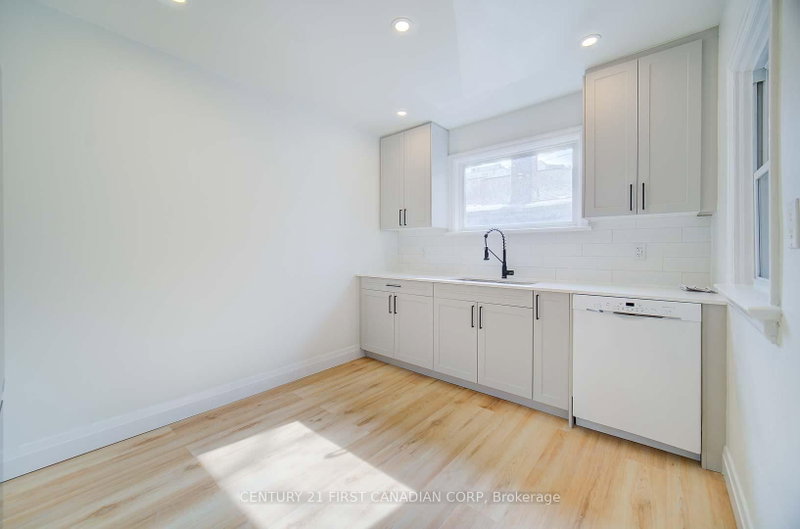 3 - 581 Talbot Street