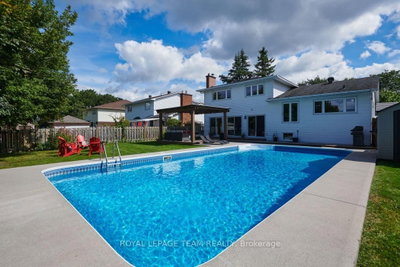 31 Elke Drive • Barrhaven, ON photo 9