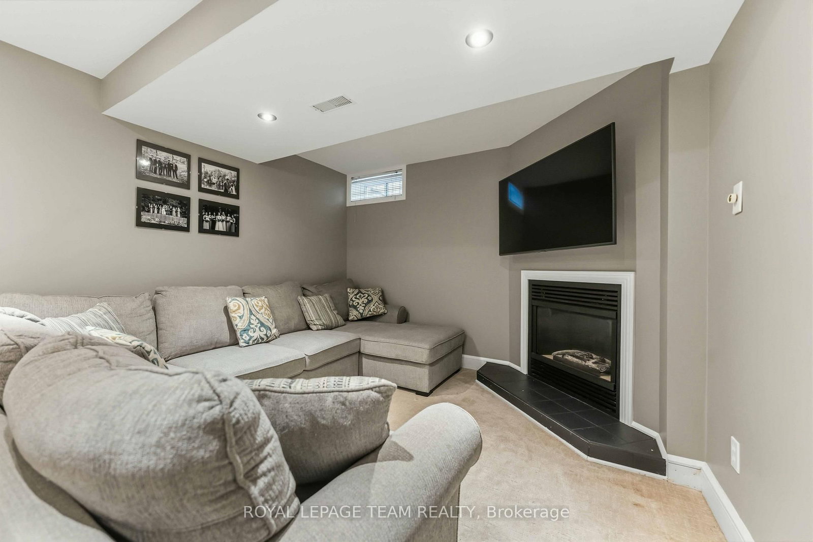 76 Hunter's Glen Cres, Ottawa, view 36