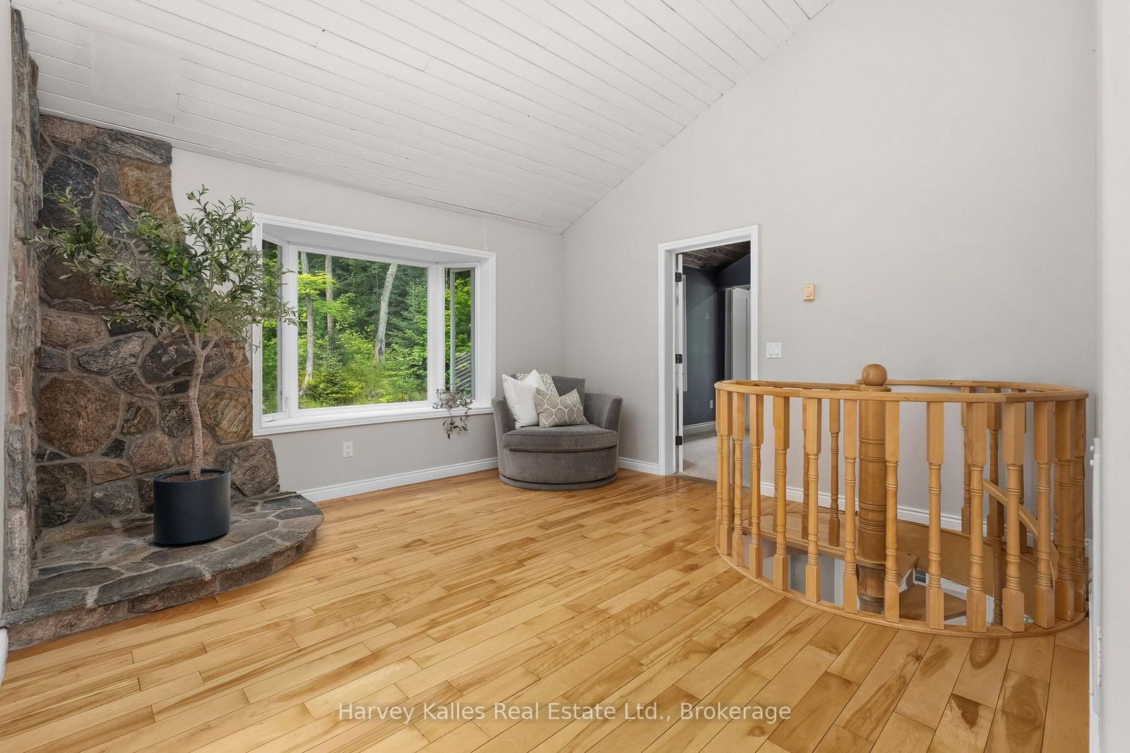 1106 North Pickerel Lake Road • Armour, ON photo 23