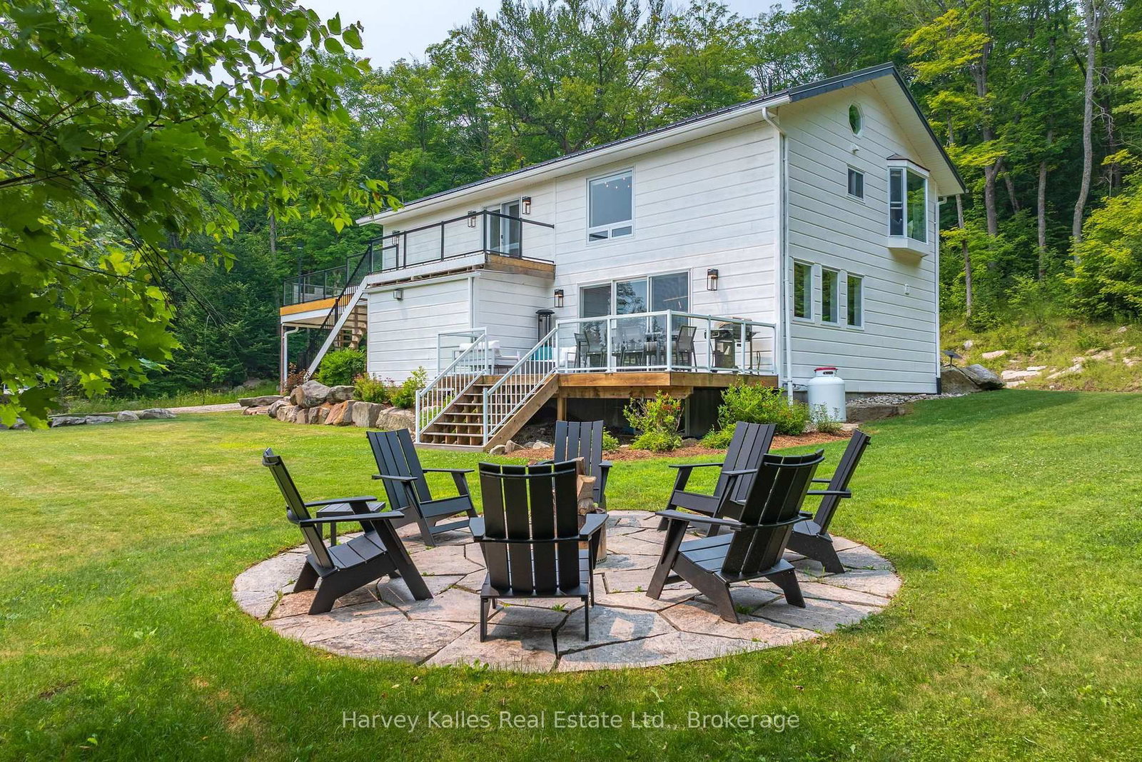 1106 North Pickerel Lake Road • Armour, ON photo 6