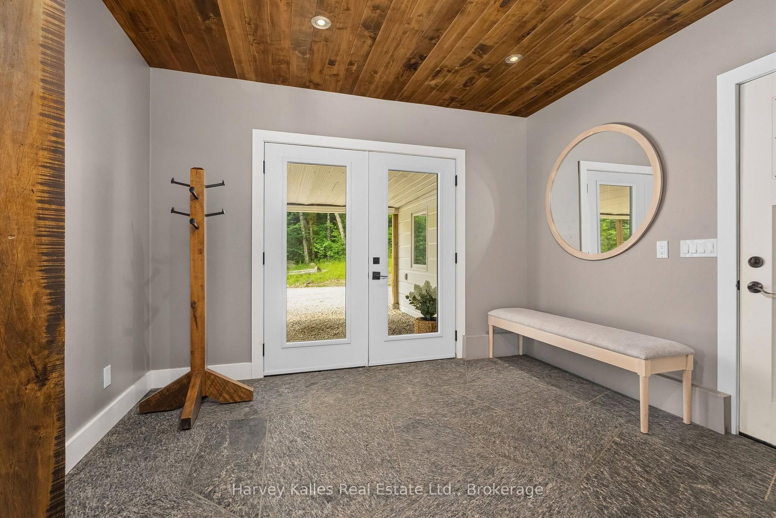 1106 North Pickerel Lake Road • Armour, ON photo 8