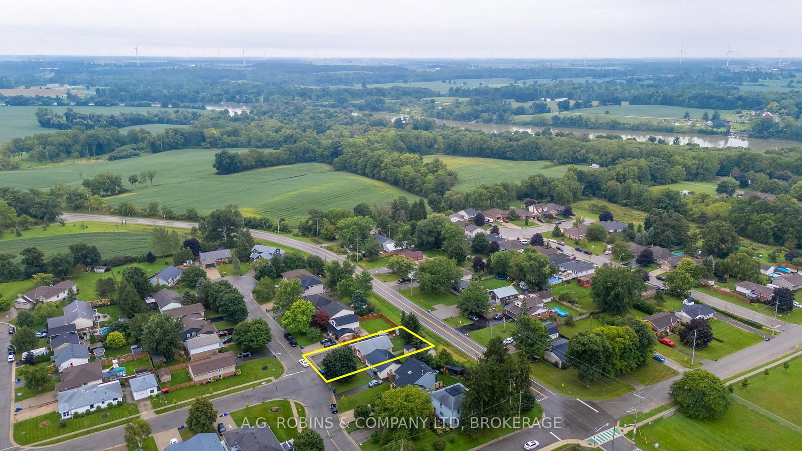8 Abbott Lane • Haldimand, ON photo 40