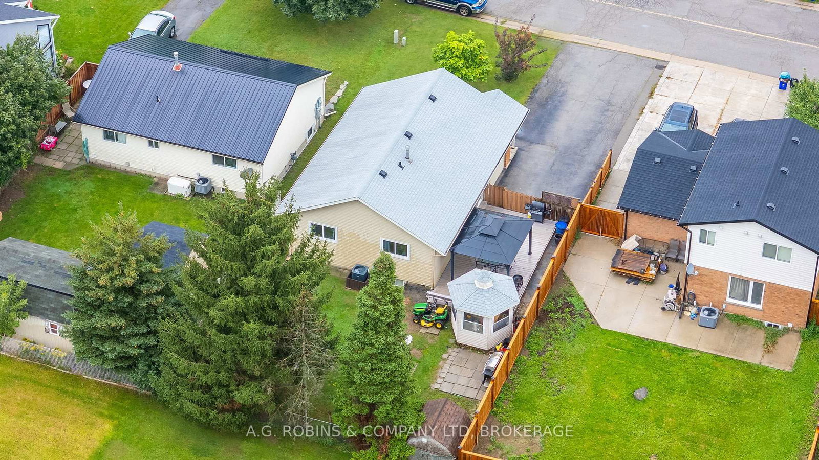 8 Abbott Lane • Haldimand, ON photo 42