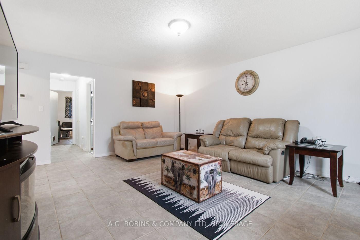 8 Abbott Lane • Haldimand, ON photo 6