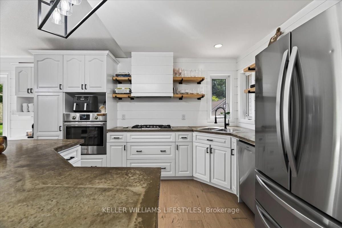 6217 Townsend Line • Lambton Shores, ON photo 12