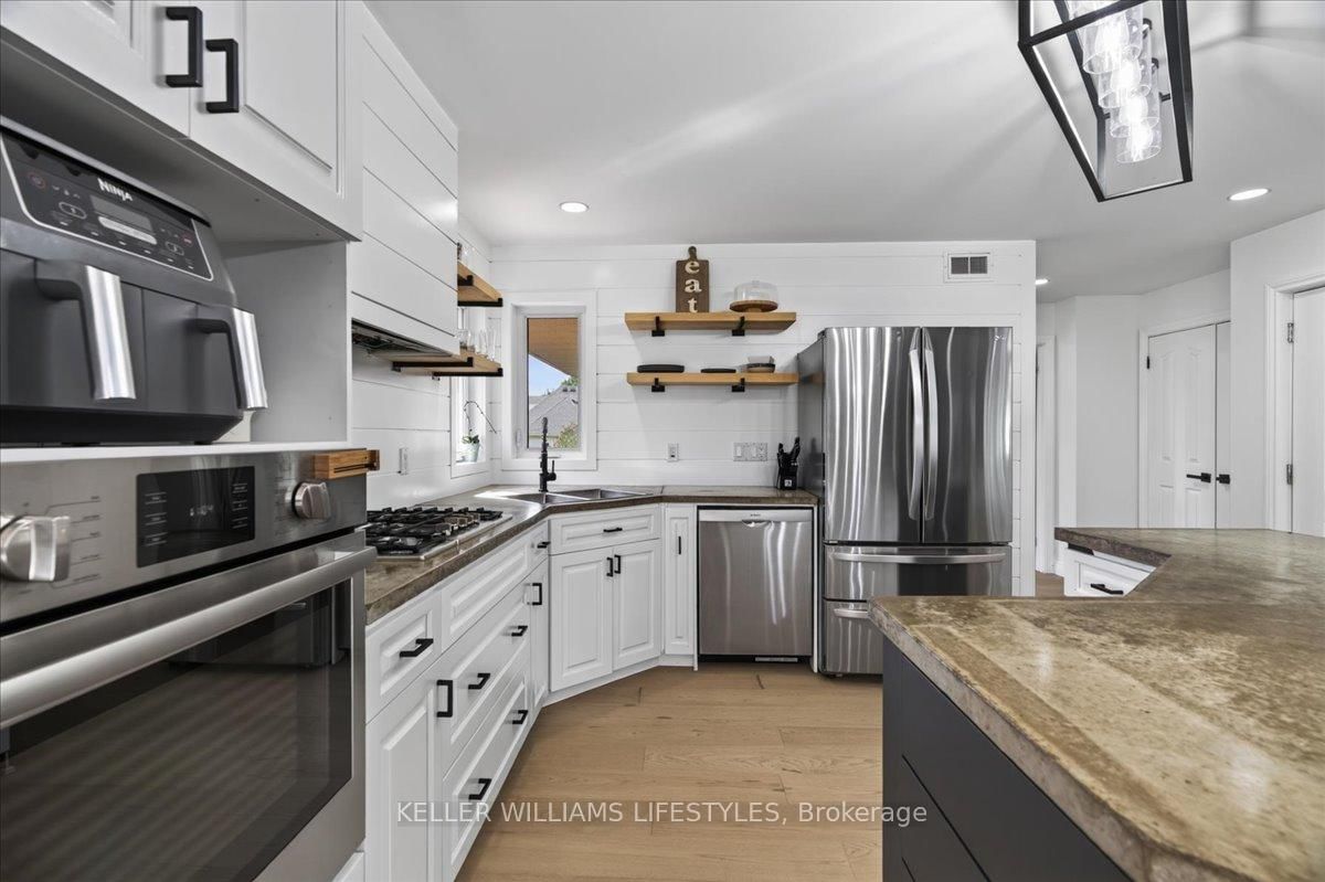 6217 Townsend Line • Lambton Shores, ON photo 13