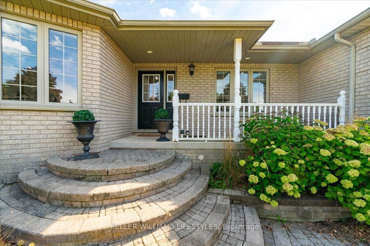 6217 Townsend Line • Lambton Shores, ON photo 4