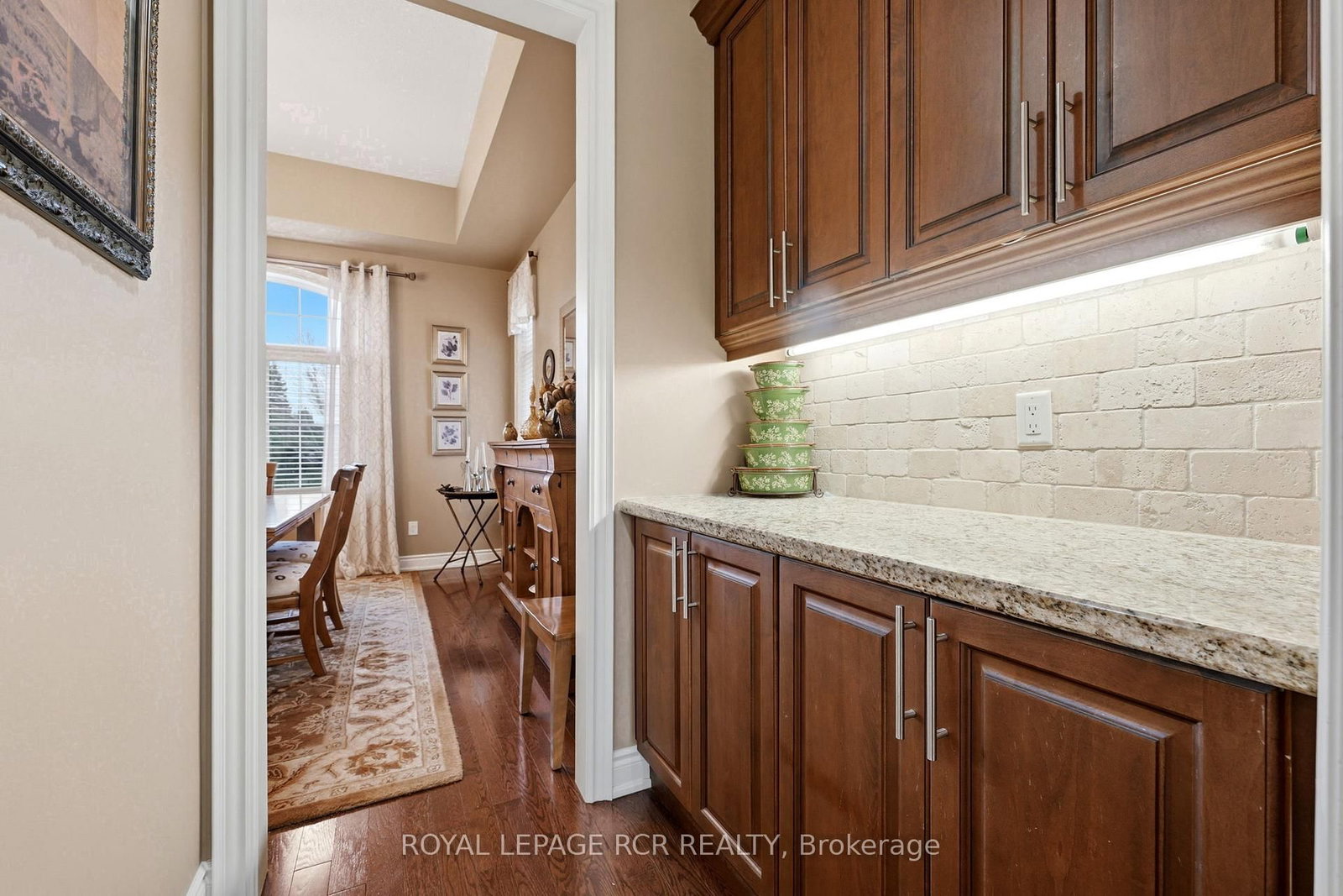 8 Masters Creek Boulevard • Mono, ON photo 12