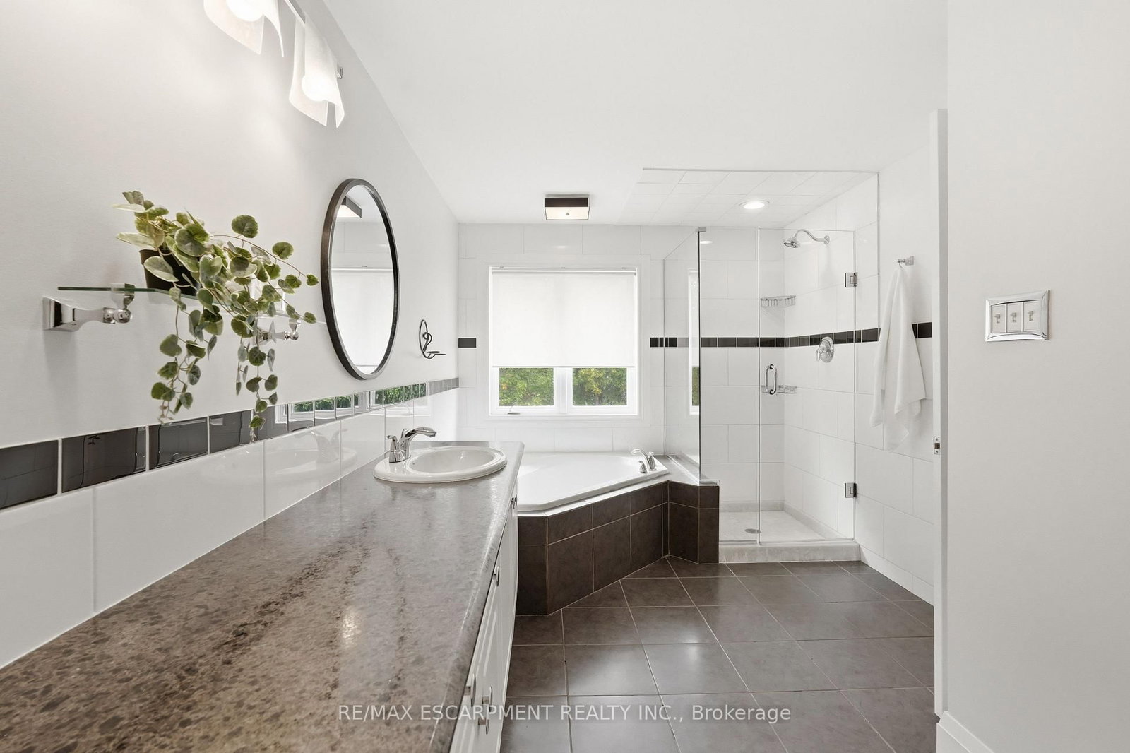 48 Bridgeport Crescent • Hamilton, ON photo 25