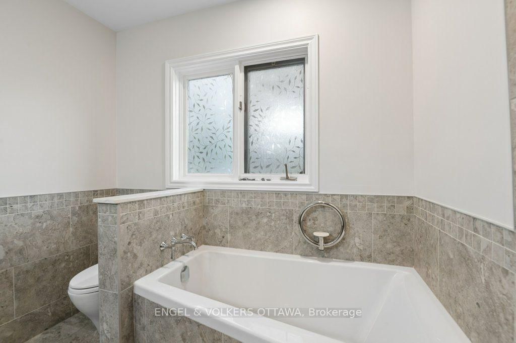 514 Highcroft Avenue • Ottawa, ON photo 24