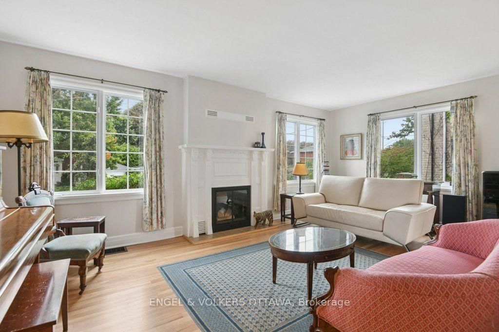 514 Highcroft Avenue • Ottawa, ON photo 6