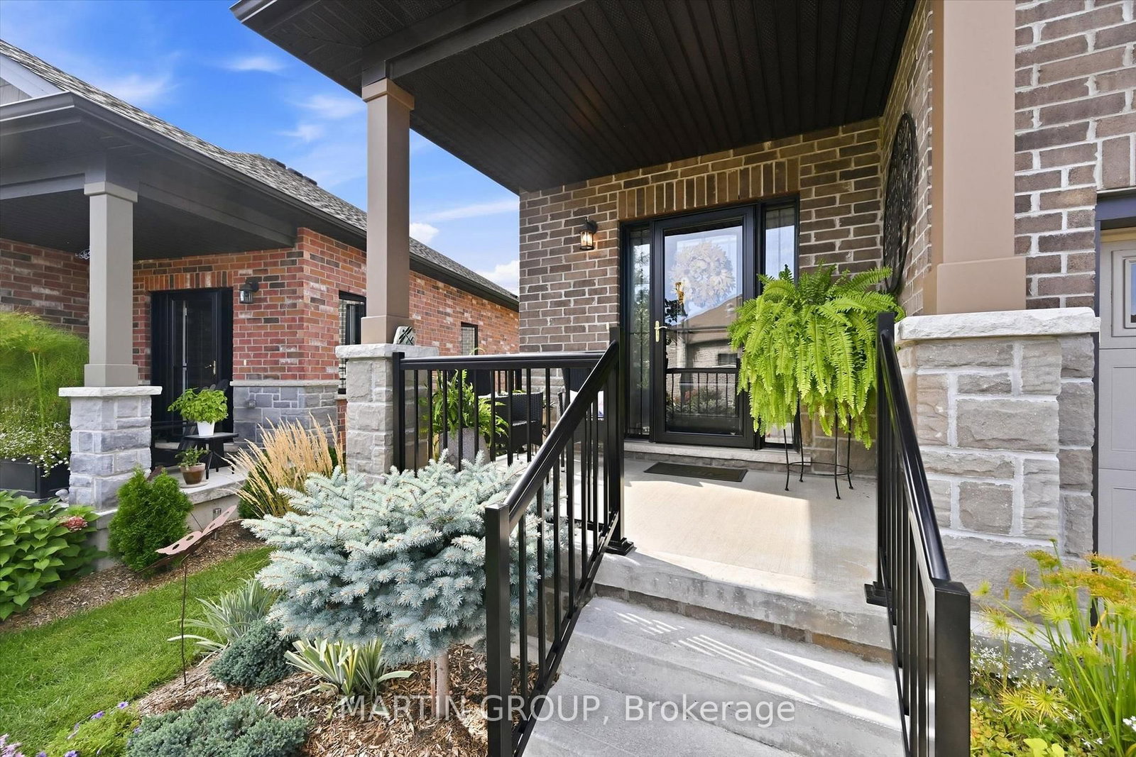 35 Tamarack Way • Norfolk, ON photo 2