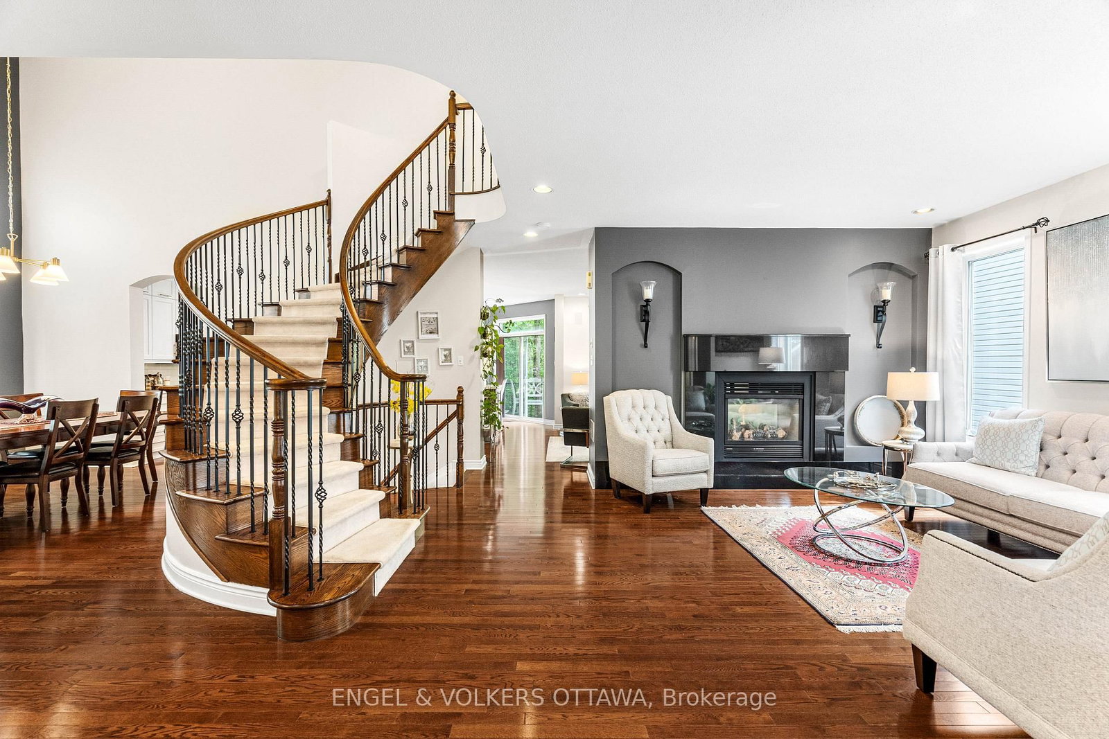 8 Glenrill Place • Ottawa, ON photo 4