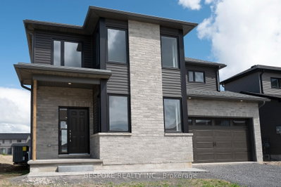 Detached House for lease at 212 Beasley Crescent, Prince Edward County, Ontario, K0K 2T0 - Hallowell Ward - MLS: X13766626
