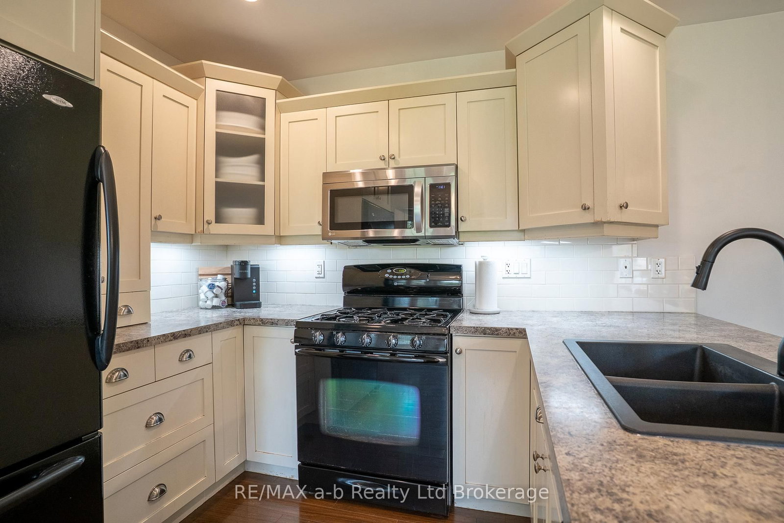 4 Otterview Drive • Norwich, ON photo 14