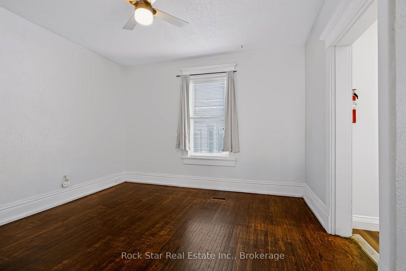 22 Rich Avenue • Cambridge, ON photo 10