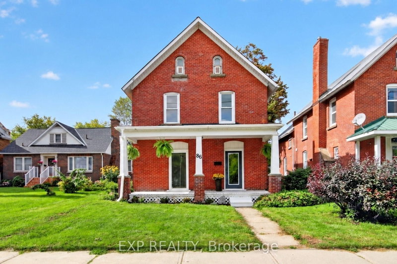 86 Daniel Street N