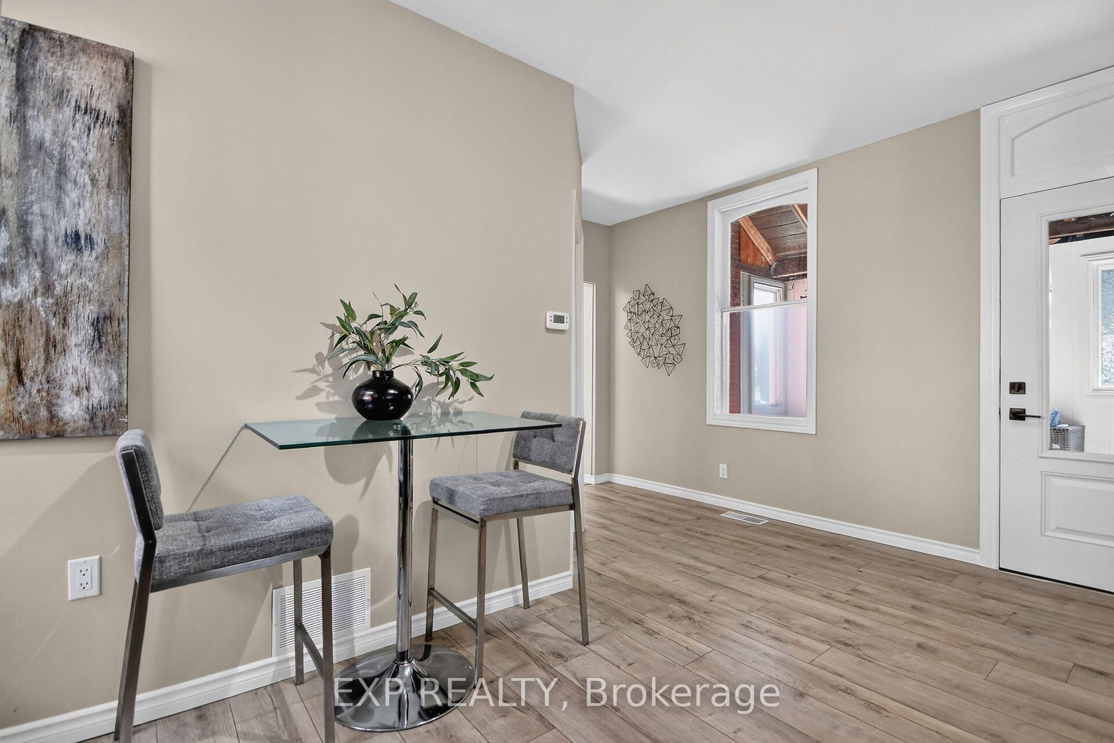 86 Daniel Street N • Arnprior, ON photo 14
