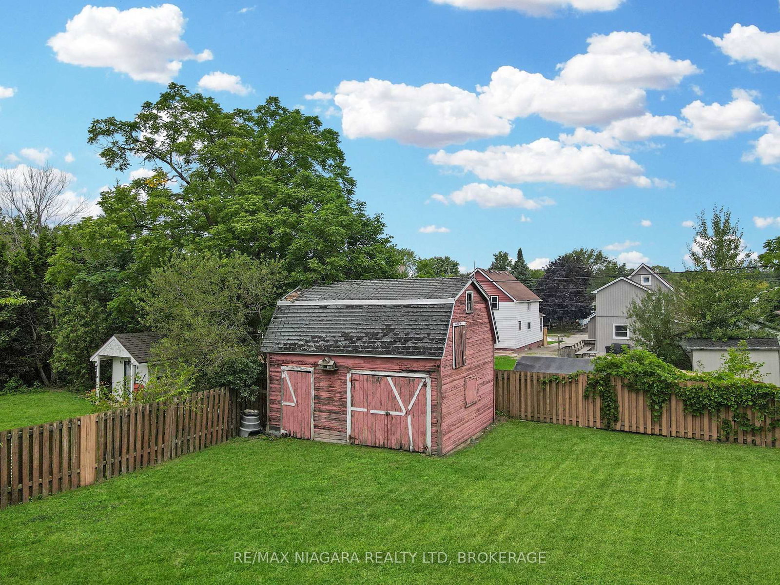 358 Phipps Street • Fort Erie, ON photo 24
