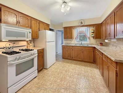358 Phipps Street • Fort Erie, ON photo 6