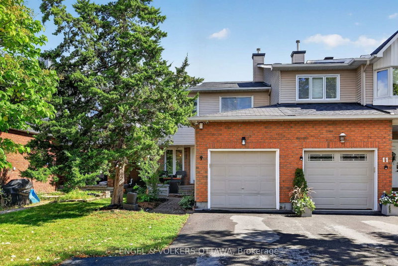 9 Streamwood Lane