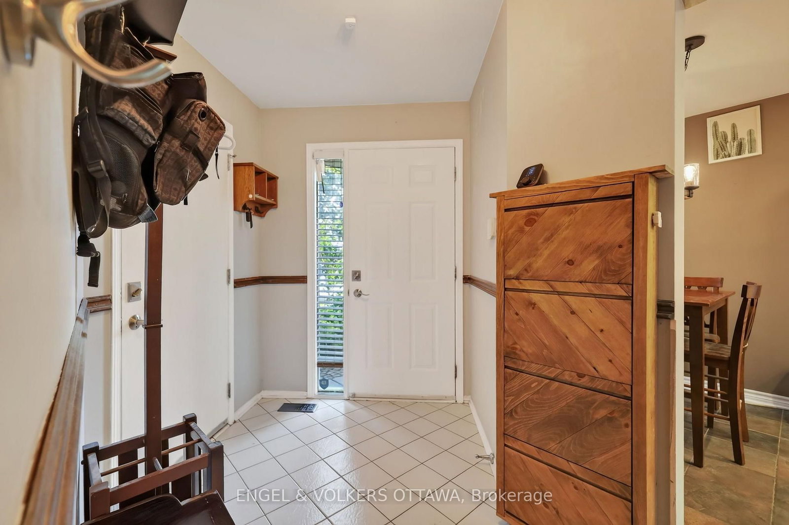 9 Streamwood Lane • Ottawa, ON photo 4