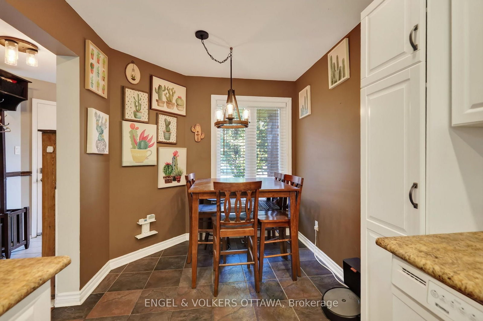 9 Streamwood Lane • Ottawa, ON photo 5