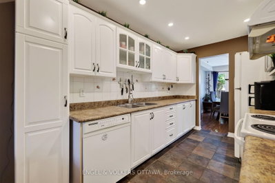 9 Streamwood Lane • Ottawa, ON photo 8
