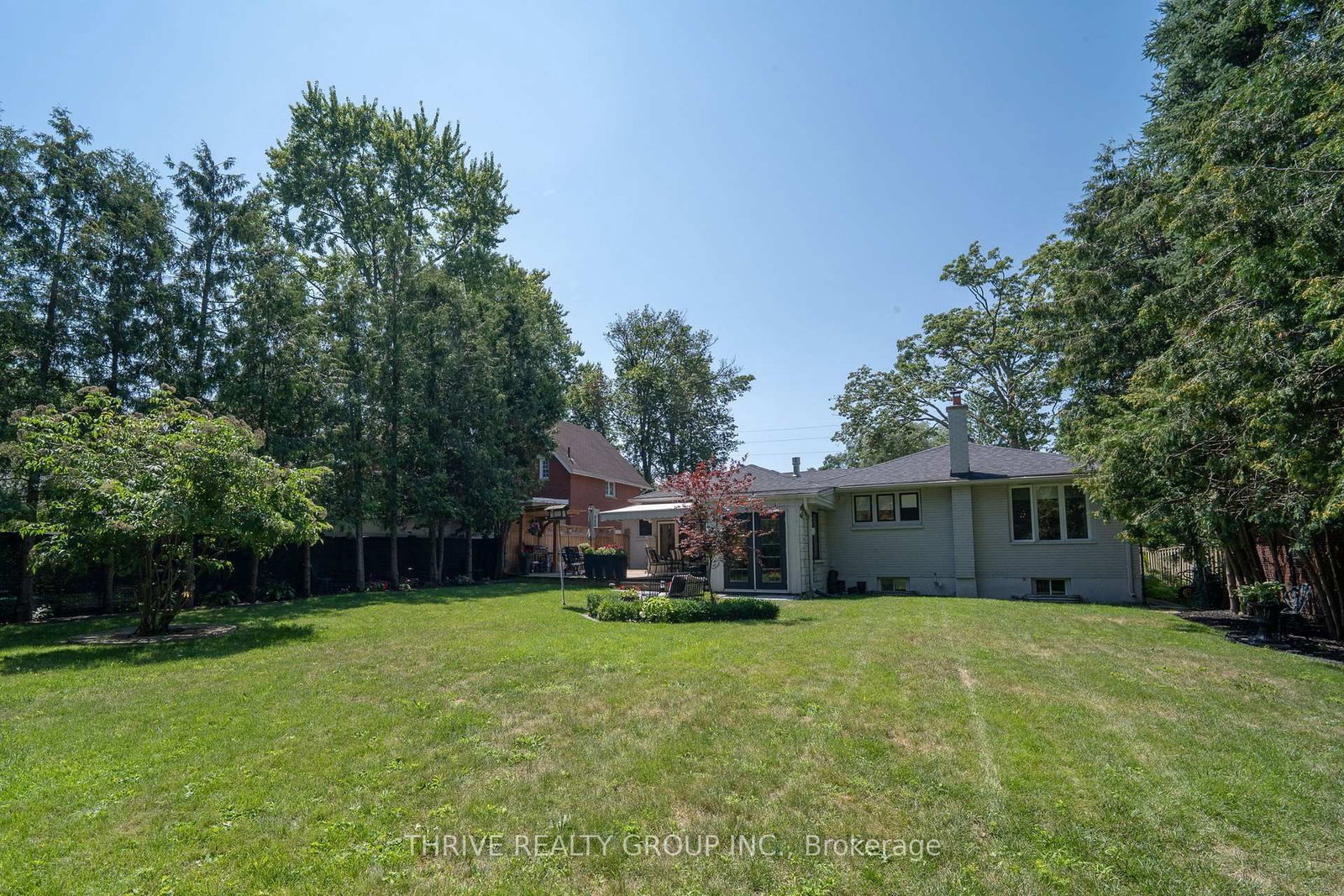 1036 William Street • London East, ON photo 37