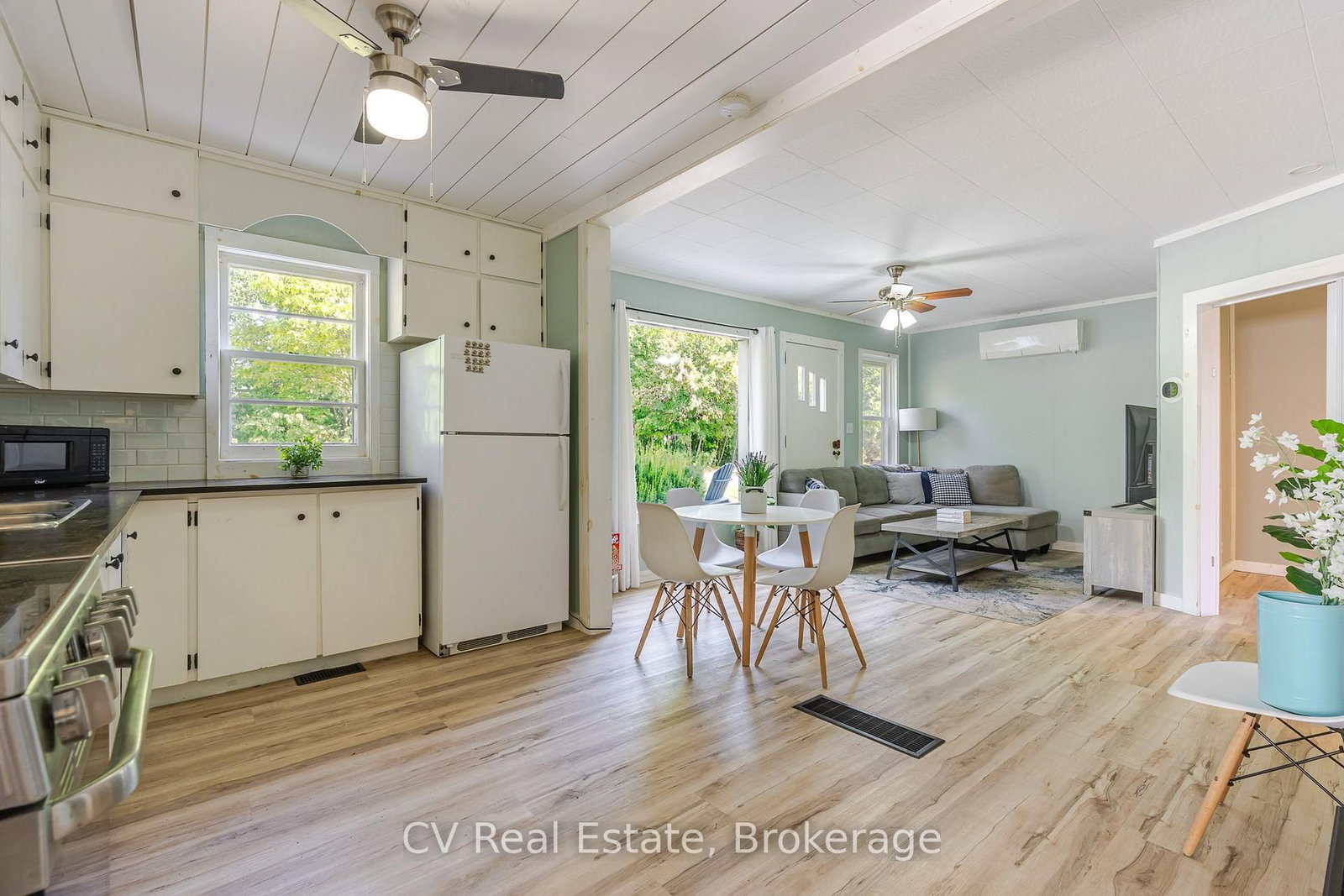 1016 Mill Street • Muskoka Lakes, ON photo 12