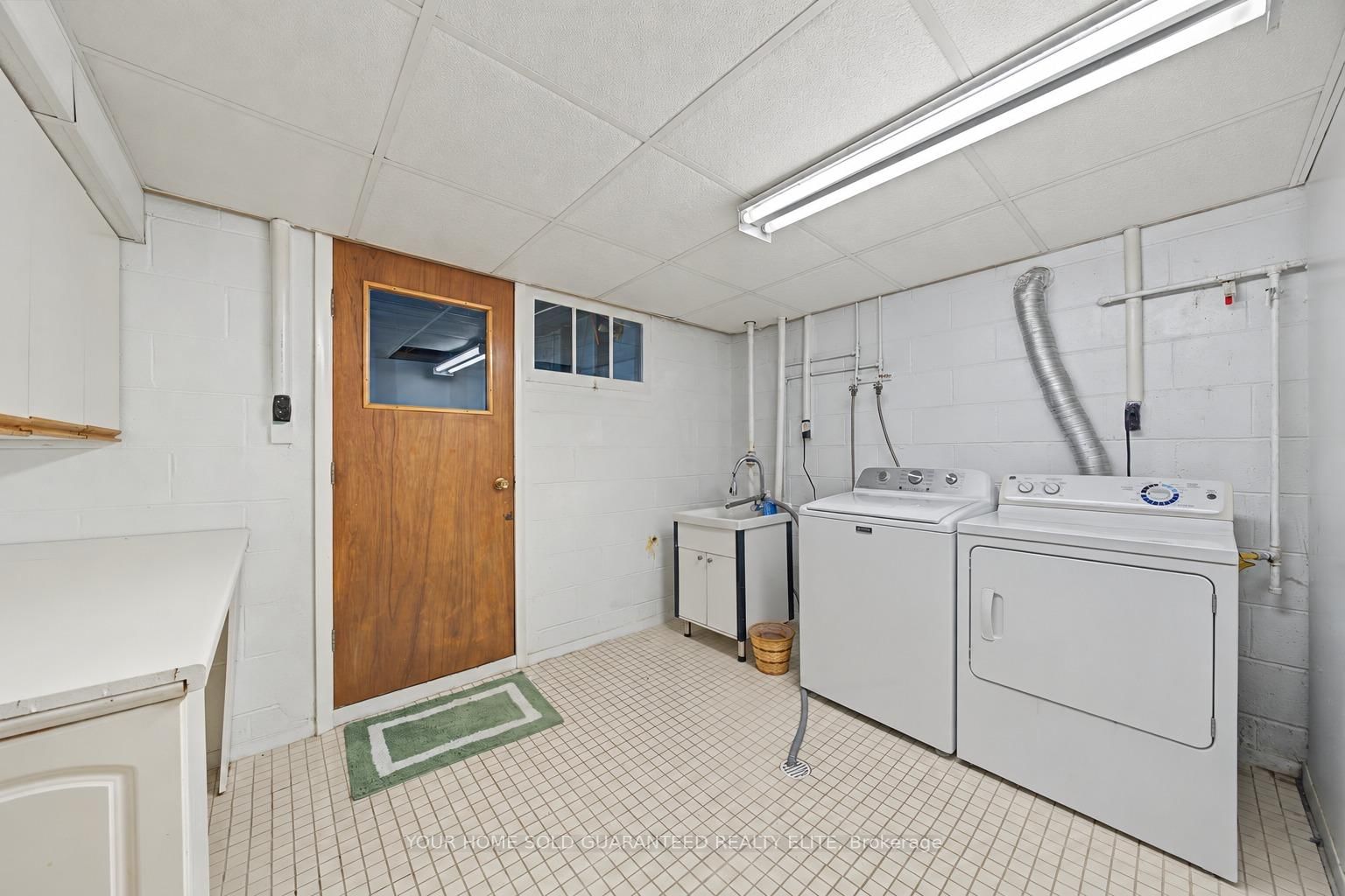 13 Lakeside Drive • Grimsby, ON photo 33