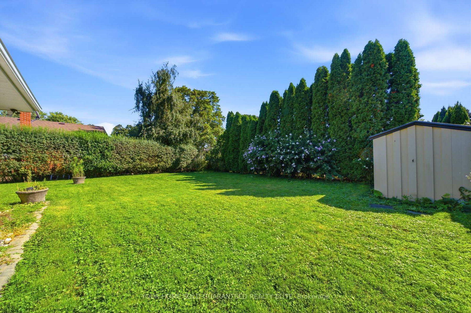 13 Lakeside Drive • Grimsby, ON photo 35
