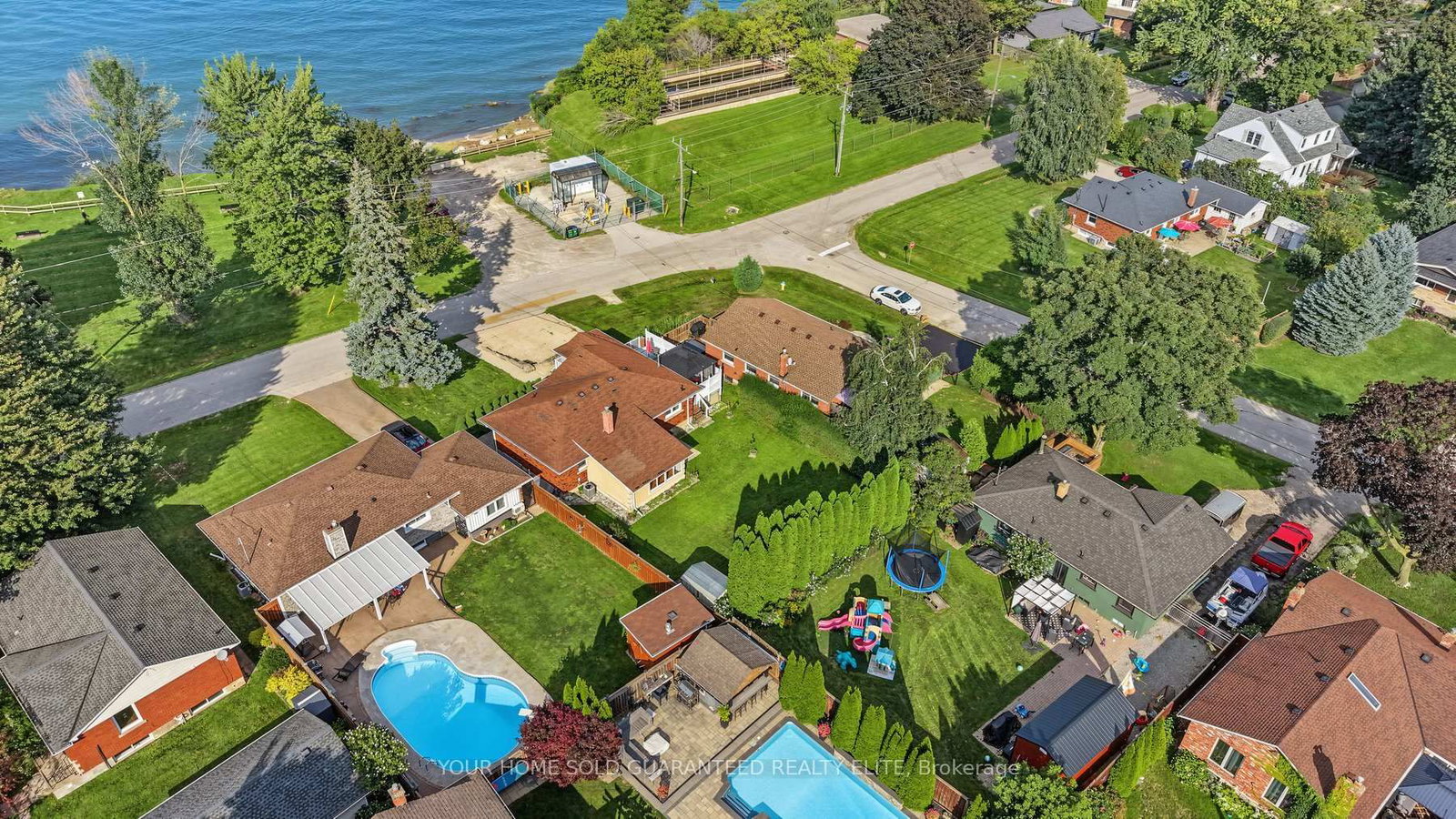 13 Lakeside Drive • Grimsby, ON photo 38