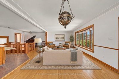 13 Lakeside Drive • Grimsby, ON photo 4