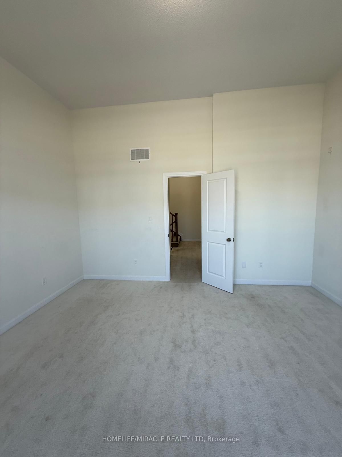128 Oakmont Drive, Bath 5
