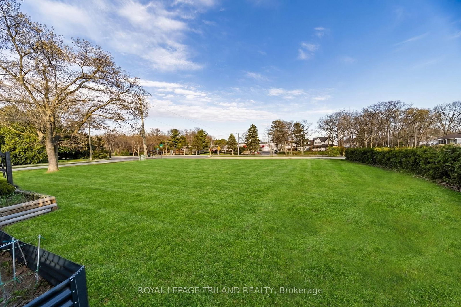 10234 Julie Avenue • Lambton Shores, ON photo 33