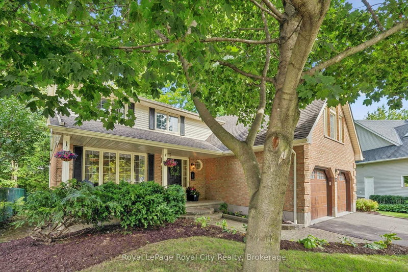 17 Sugarbush Place