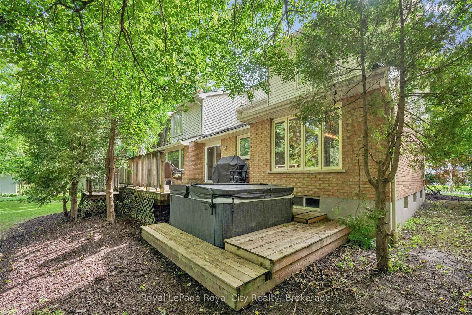 17 Sugarbush Place • Guelph, ON photo 32