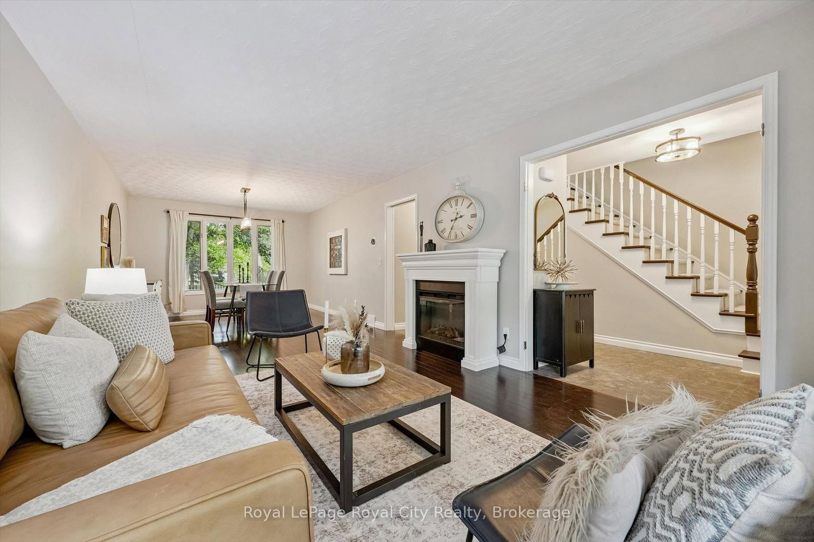 17 Sugarbush Place • Guelph, ON photo 9