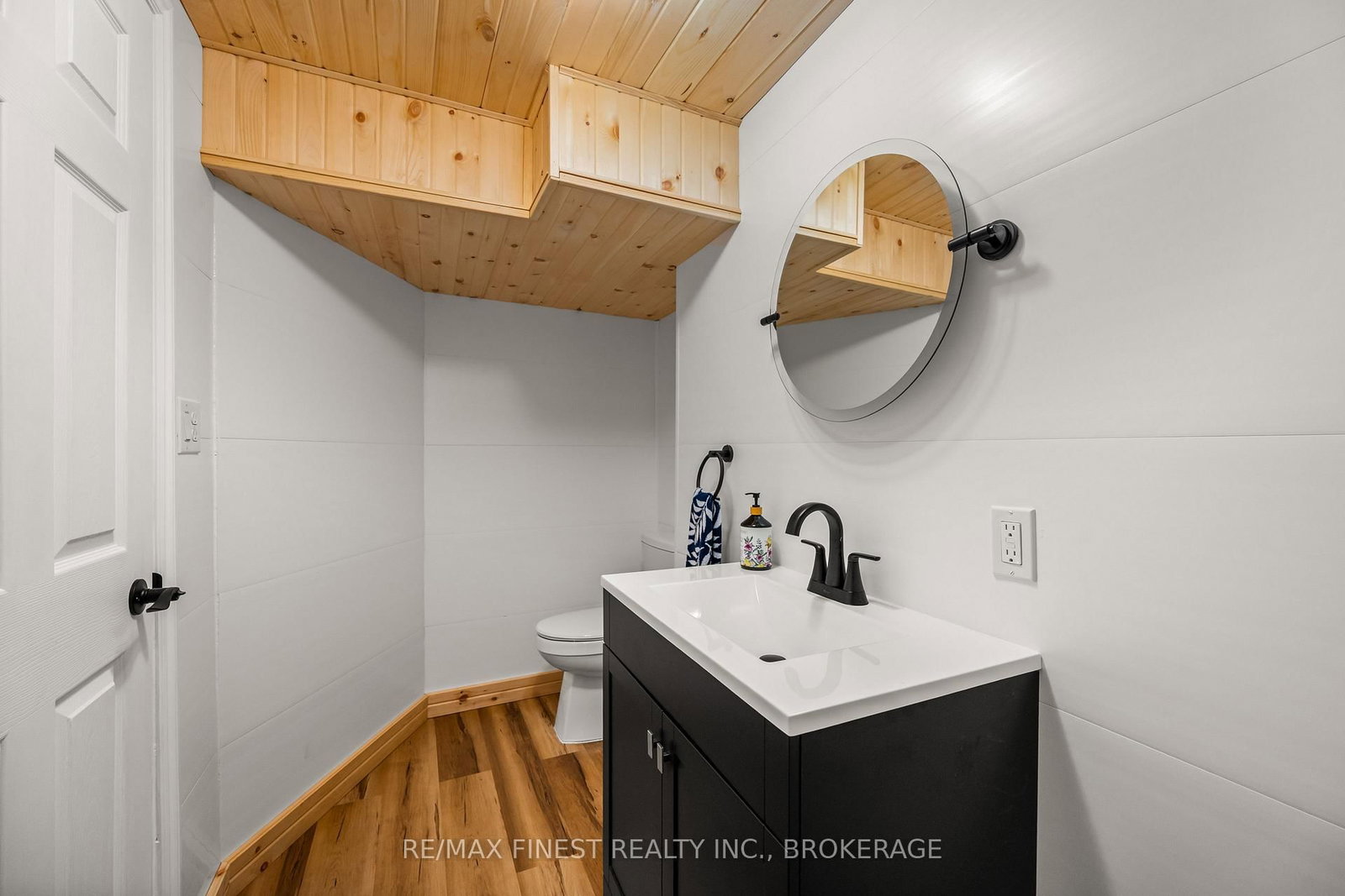 106 Macdougall Drive • Loyalist, ON photo 32
