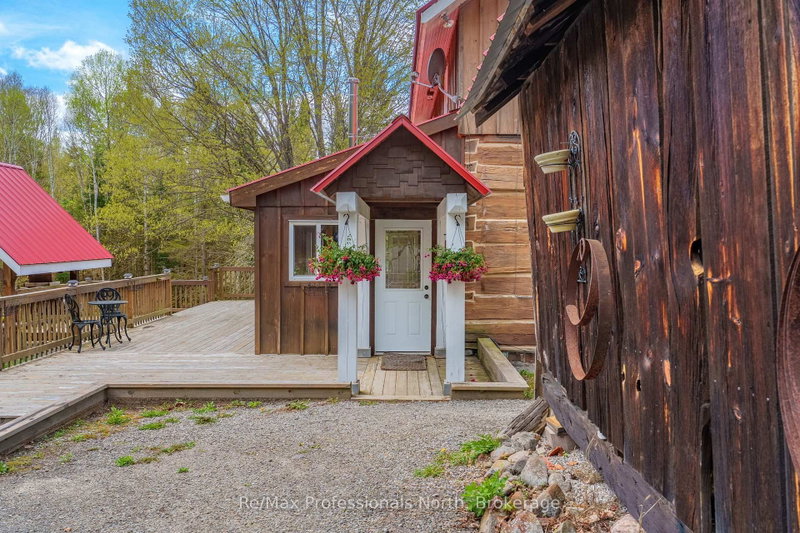 3569 Chetwynd Road