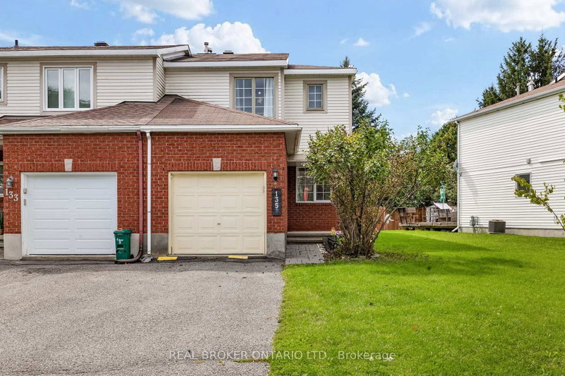 135 Daventry Crescent