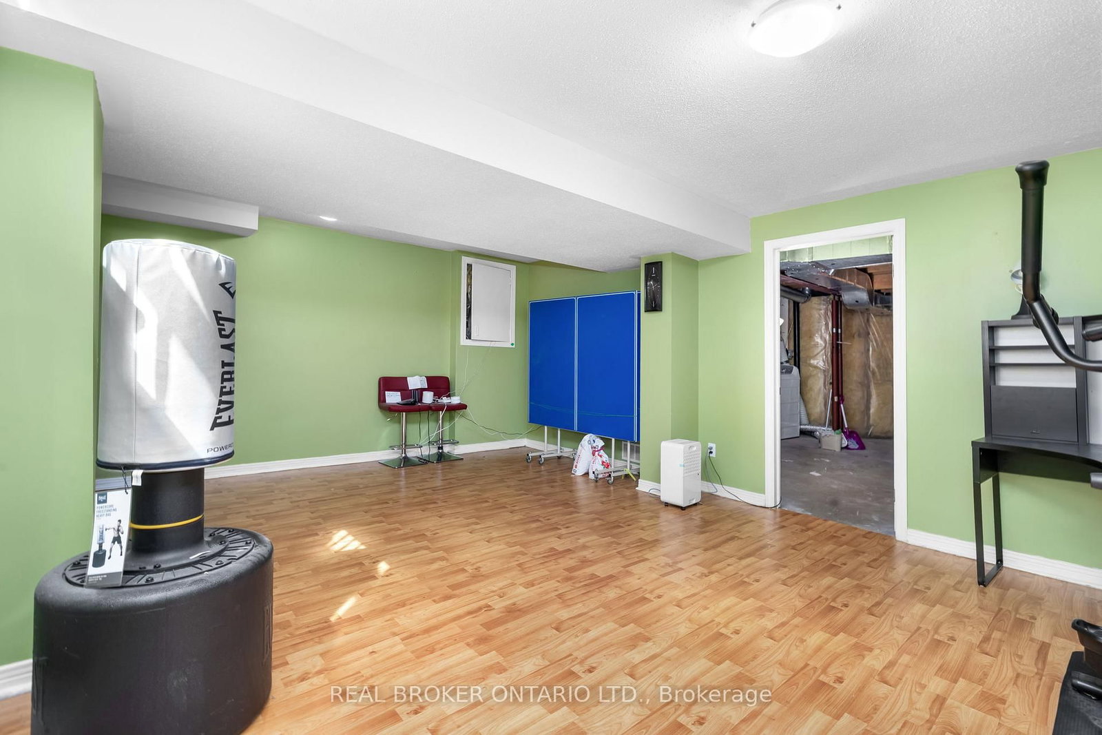 135 Daventry Crescent • Ottawa, ON photo 37