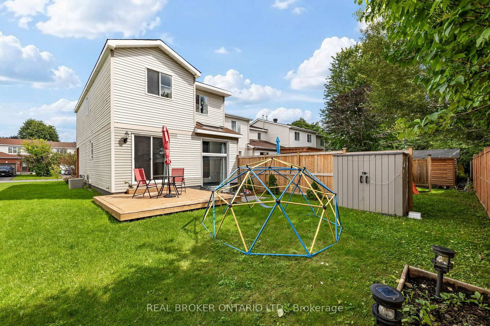135 Daventry Crescent • Ottawa, ON photo 40